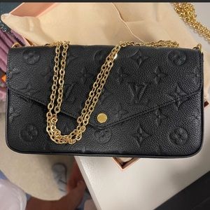 Louis Vuitton Felicie Empriente Pouchette Microchipped